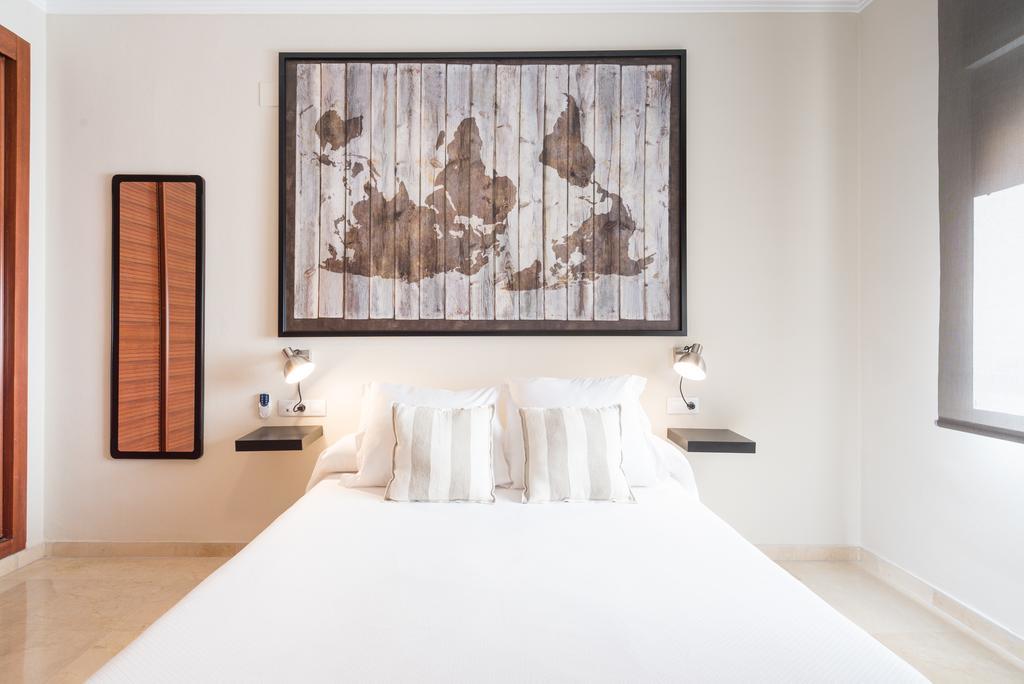 Alameda De Colon Relax & Quiet Business & Family Apartment Малага Екстериор снимка